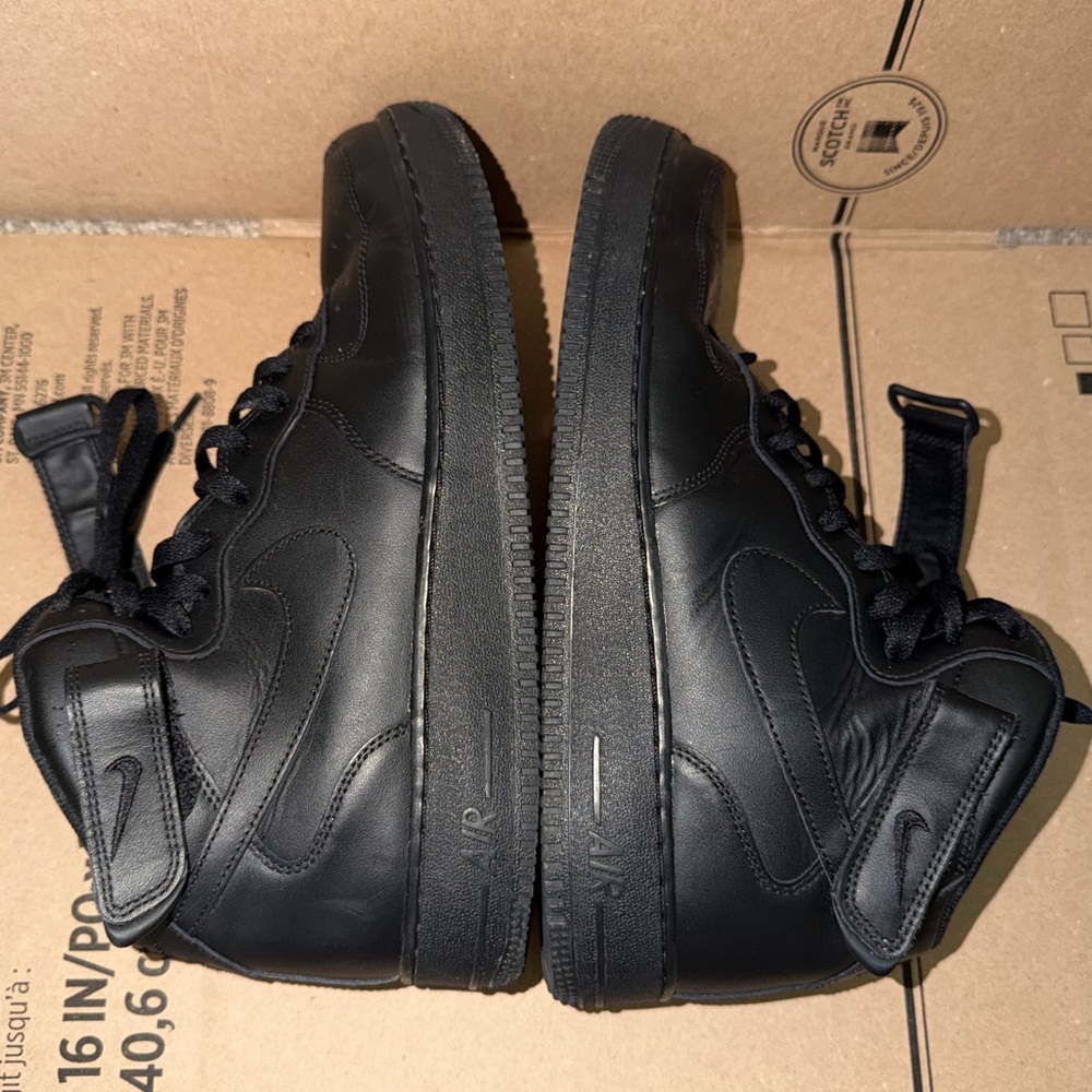 Nike Air Force One (Mid)